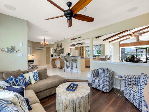 Luxury Vacation Home in Cape Coral with Private Pool Sleeps 6