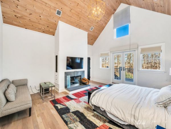 Luxury Vacation Pool Home Six Bedroom