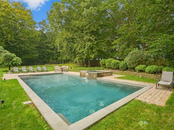 Luxury Vacation Pool Home Six Bedroom