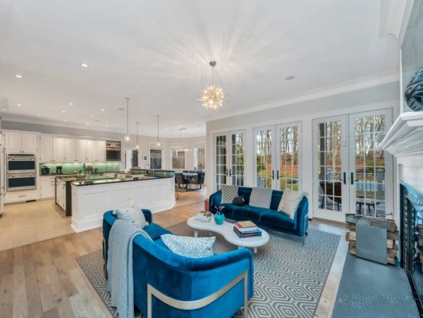 Luxury Vacation Pool Home Six Bedroom