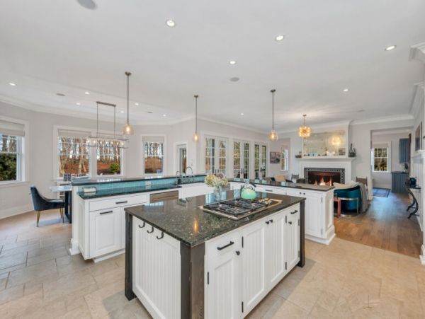 Luxury Vacation Pool Home Six Bedroom