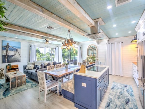 Beautiful Two Bedroom Condo in Marathon Sleeps 6