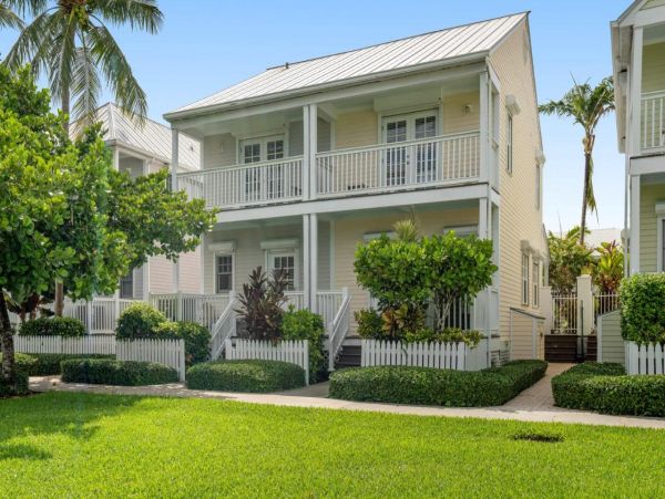Waterfront 2 Bedroom Townhome in Marathon