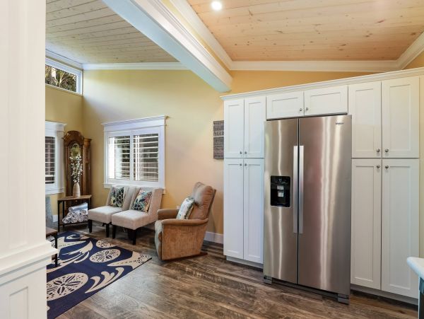 Holmes Beach Two Bedroom Duplex Few Blocks from Beach