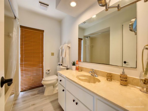Four Bedroom Canal-Front Vacation Home in Cape Coral