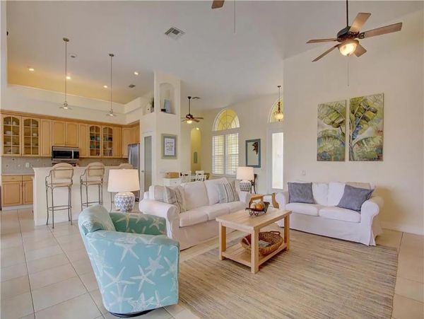 Lovely Four Bedroom Vacation Home in Cape Coral Sleeps 8