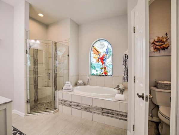 Charming Canalfront 3 Bedroom Home with Private Pool & Spa