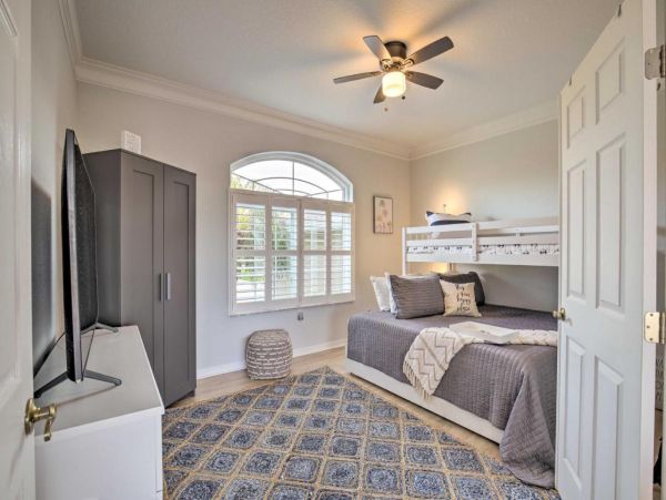 Charming Canalfront 3 Bedroom Home with Private Pool & Spa