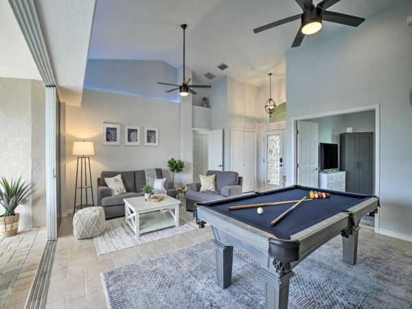 Charming Canalfront 3 Bedroom Home with Private Pool & Spa