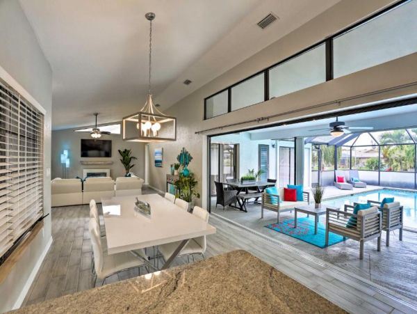 Luxury Cape coral Vacation Home Three Bedroom