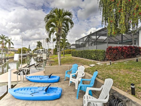 Luxury Cape coral Vacation Home Three Bedroom
