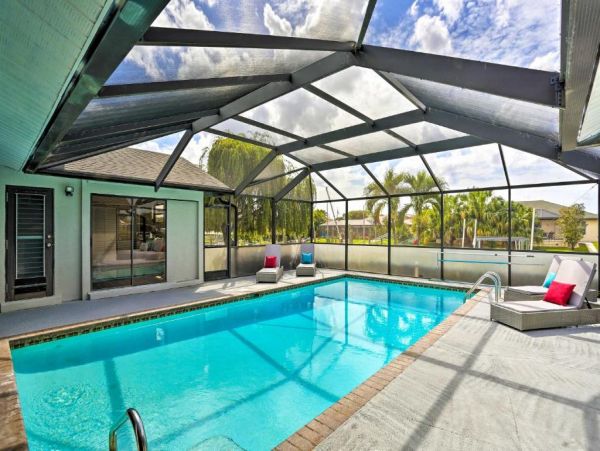 Luxury Cape coral Vacation Home Three Bedroom