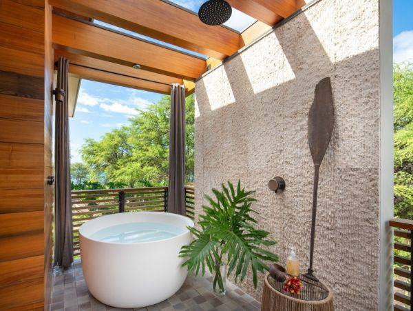 Luxury 6 Bedroom Home with Beautiful Views