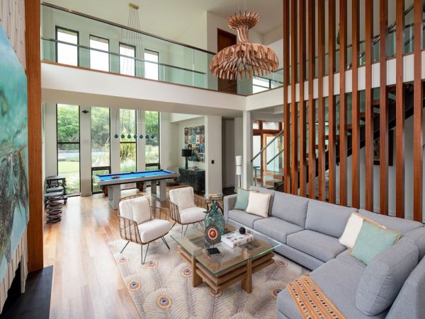 Luxury 6 Bedroom Home with Beautiful Views