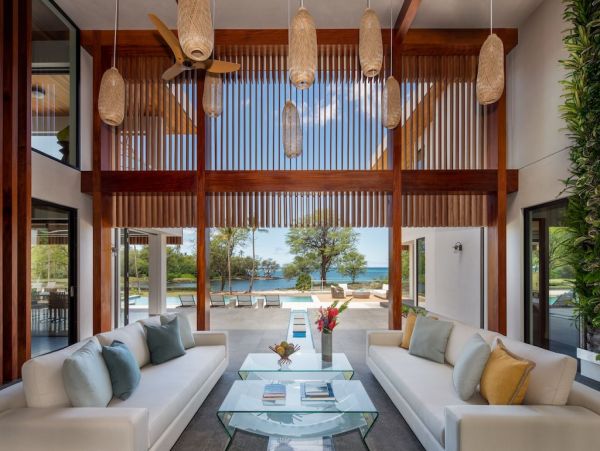 Luxury 6 Bedroom Home with Beautiful Views