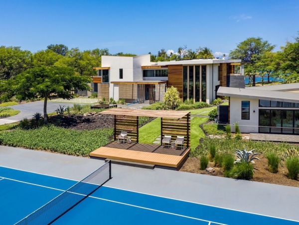 Luxury 6 Bedroom Home with Beautiful Views