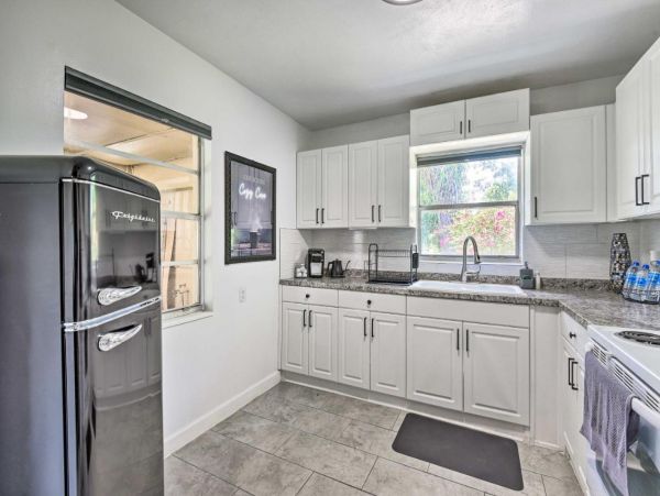 Cozy Bradenton 3 Bedroom Vacation Home Sleeps 6