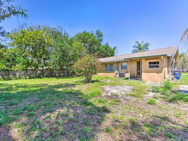 Cozy Bradenton 3 Bedroom Vacation Home Sleeps 6