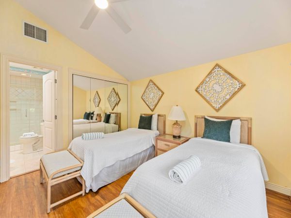 Premium Oceanfront Townhome 3 Bedrooms Sleeps 6 Guests