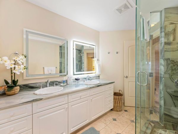 Premium Oceanfront Townhome 3 Bedrooms Sleeps 6 Guests