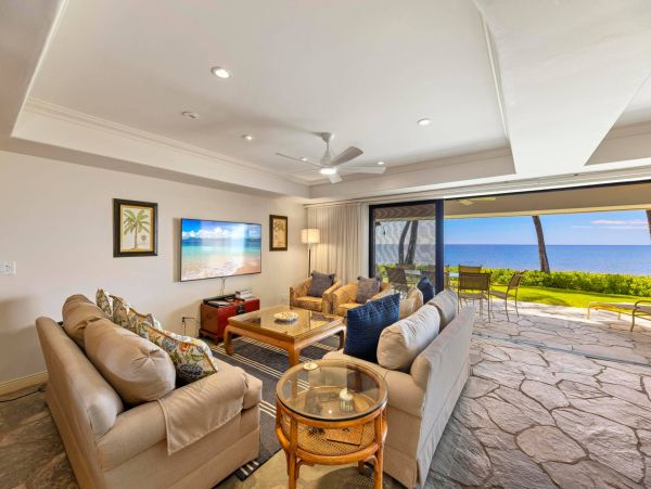 Premium Oceanfront Townhome 3 Bedrooms Sleeps 6 Guests