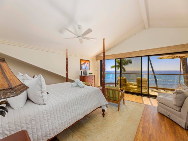 Premium Oceanfront Townhome 3 Bedrooms Sleeps 6 Guests