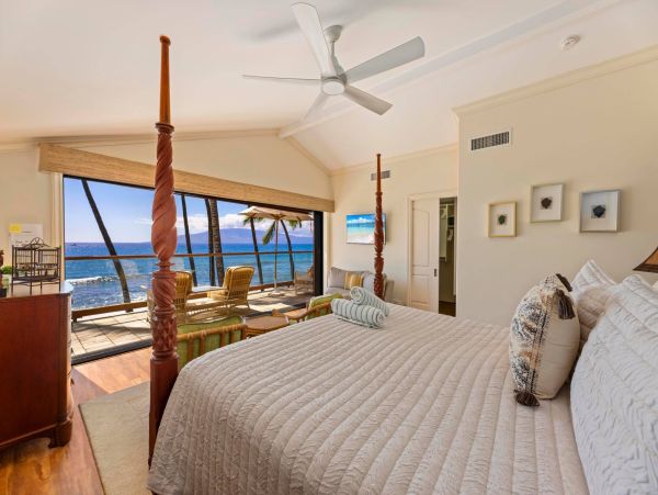 Premium Oceanfront Townhome 3 Bedrooms Sleeps 6 Guests