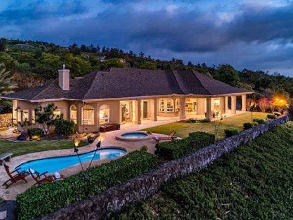 Kailua-Kona Six Bedroom Estate Great Ocean View, Pool & Spa