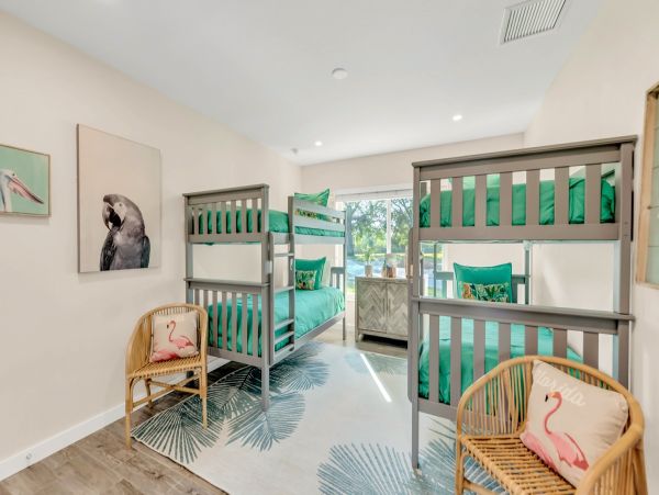 Luxury Vacation Pool Home in Bradenton Sleeps 12 Guests