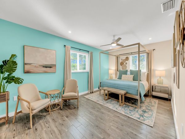Luxury Vacation Pool Home in Bradenton Sleeps 12 Guests