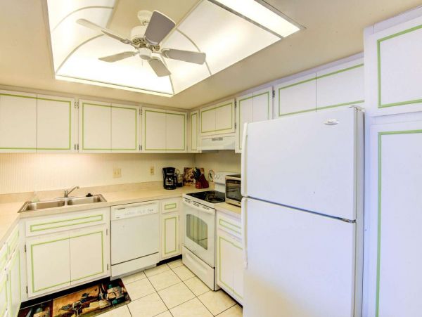 Gulf Front Vacation Condo in Longboat Key Sleeps 4 Guests