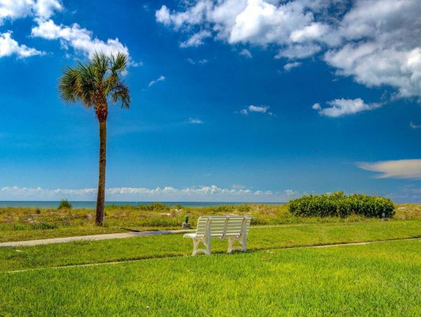 Gulf Front Vacation Condo in Longboat Key Sleeps 4 Guests