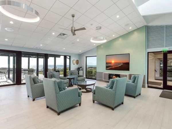 Gulf Front Vacation Condo in Longboat Key Sleeps 4 Guests