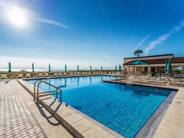 Gulf Front Vacation Condo in Longboat Key Sleeps 4 Guests