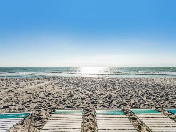 Gulf Front Vacation Condo in Longboat Key Sleeps 4 Guests