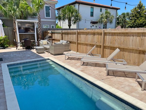 Miramar Beach Vacation Home Seven Bedroom Walk to Beach