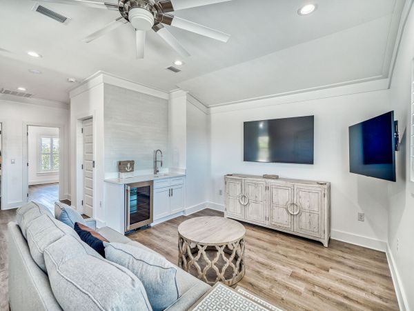 Miramar Beach Vacation Home Seven Bedroom Walk to Beach