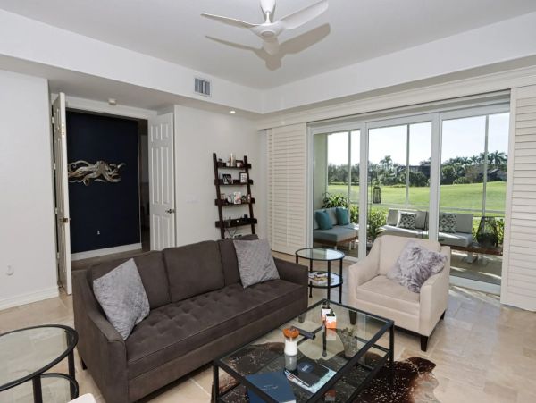 Naples Lovely Two Bedroom Vacation Condo