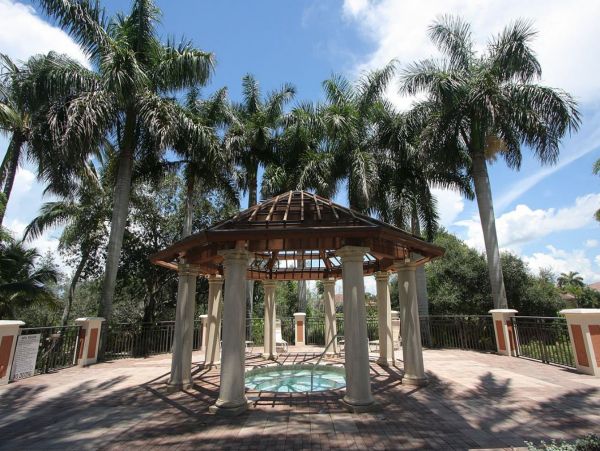 Three Bedroom Vacation Rental in Estero Sleeps Five Guests