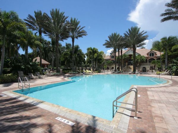 Three Bedroom Vacation Rental in Estero Sleeps Five Guests