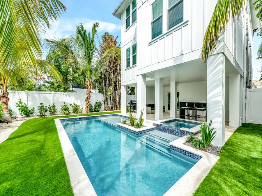 Luxury 7 Bedroom Vacation Rental Home in Bradenton Beach