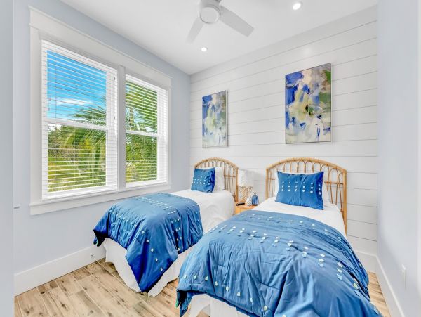 Bradenton Beach Vacation Pool Home Seven Bedroom
