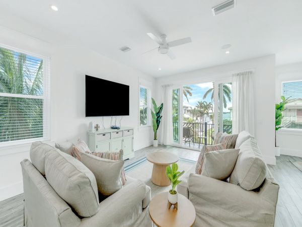 Bradenton Beach Vacation Pool Home Seven Bedroom