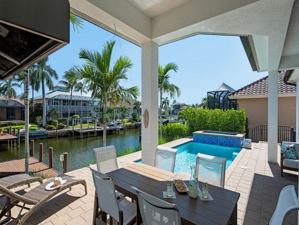 Luxury Vacation 3 Bedroom Home in Marco Island Pool & Spa