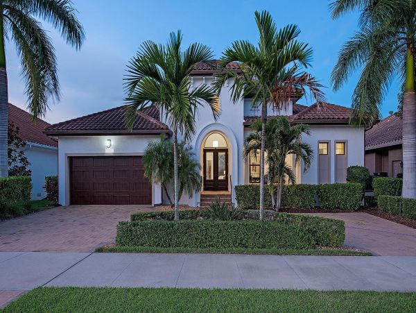 Luxury Vacation 3 Bedroom Home in Marco Island Pool & Spa