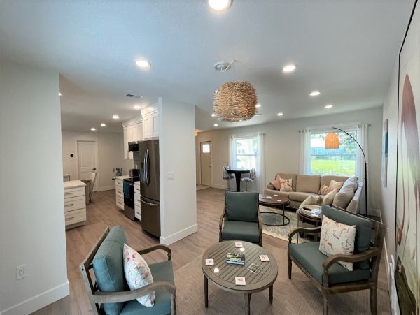Vacation Pool Home in Bradenton Sleeps 8 Guests