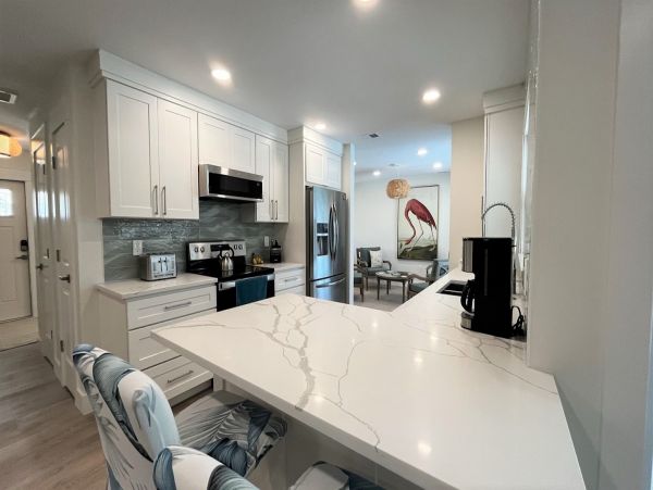 Vacation Pool Home in Bradenton Sleeps 8 Guests