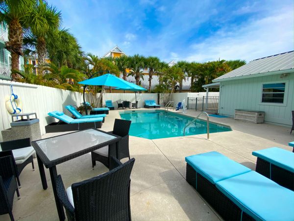 One Bedroom Vacation Condo in Bonita Springs Sleeps 4