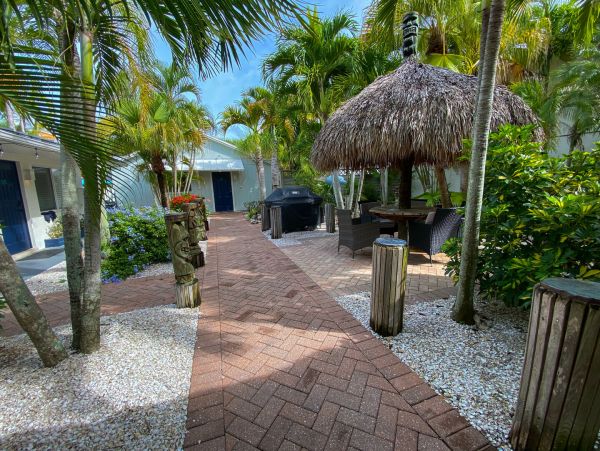 One Bedroom Vacation Condo in Bonita Springs Sleeps 4
