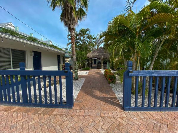 One Bedroom Vacation Condo in Bonita Springs Sleeps 4